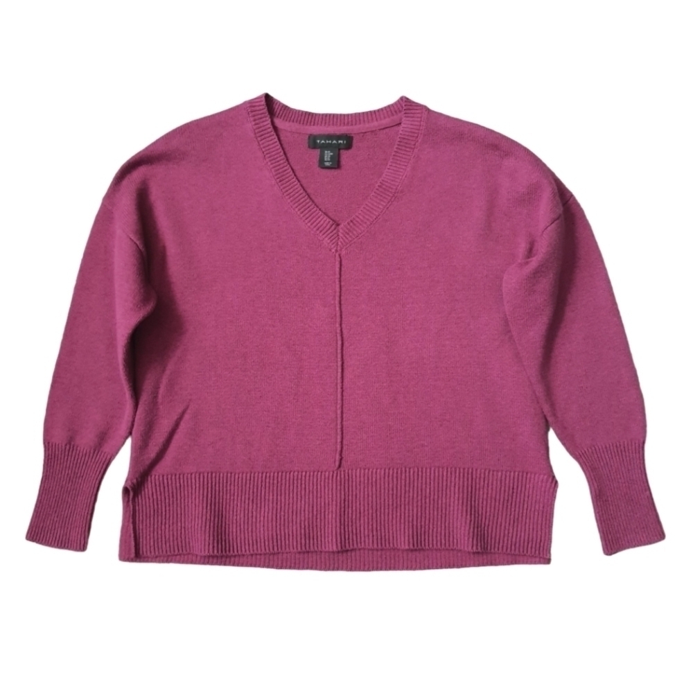 TAHARI Pink Sweater Vneck Ribbed Knit Center Seam Medium